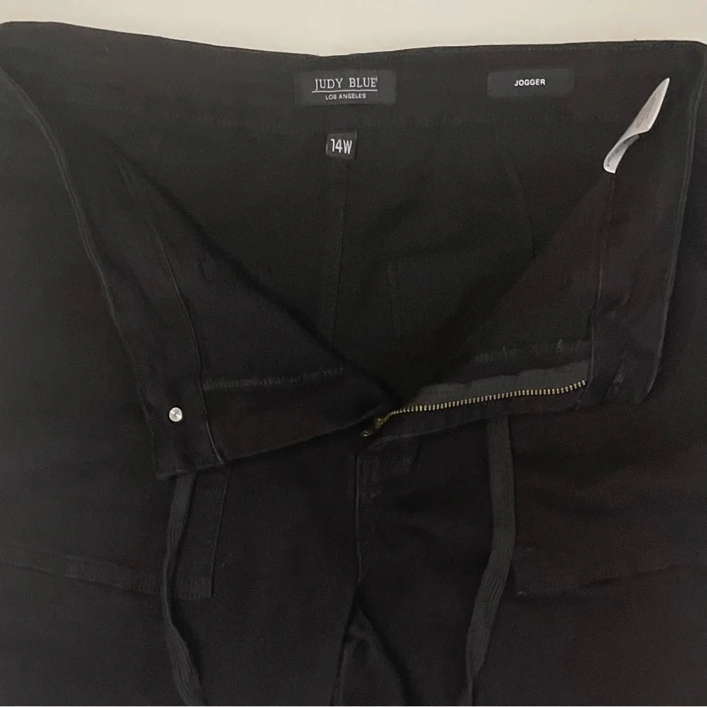 Judy Blue Women's High Waist Black Jogger Jeans Stretch Denim Size 14W - Picture 11 of 16